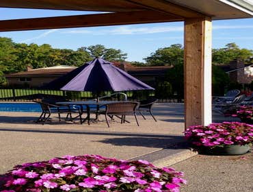 Exposed Aggregate Pool Decks photo, by Potoroka Concrete