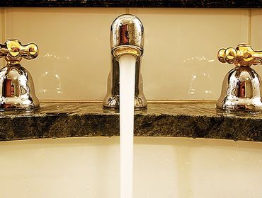 Plumbing Services Plumbing Repairs
We fix plumbing problems of all kinds, including emergency plumbing repairs.
Leaking faucet, leaking sink
Froze