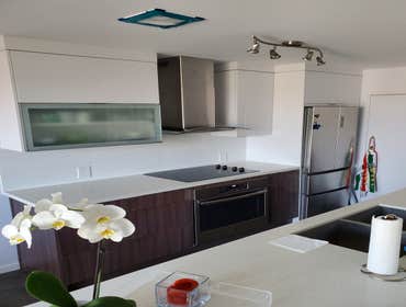Kitchen design - Modern | 800-469-9189 Call for a free estimate: 800-469-9189