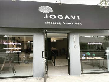 Retail Design & Build: Jogavi, Beverly Hills JOGAVI is a permanent jewelry and accessories shop in Beverly Hills. For this project, M DESIGN HOUSE comp
