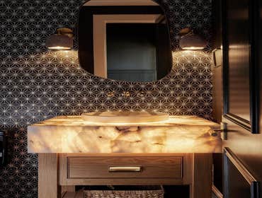 Wall powder room