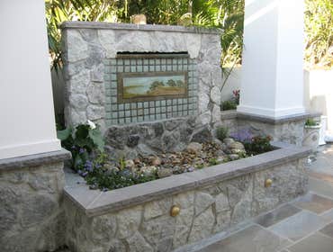 Wall water feature