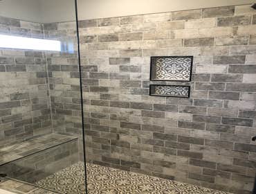 300 Ridge Road • Clarkesville