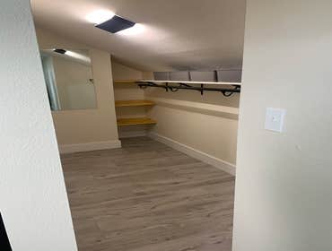 Airbnb Closet