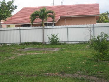 Photo(s) from NATIONAL FENCES OF MIAMI,INC Fences