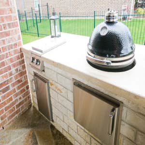 Outdoor Kitchen