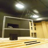 Projection truss frame 16x9