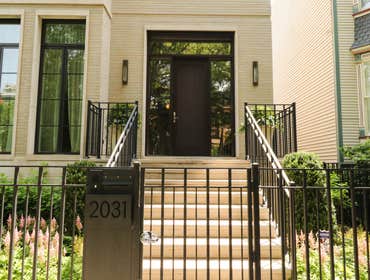 N Seminary Ave Home