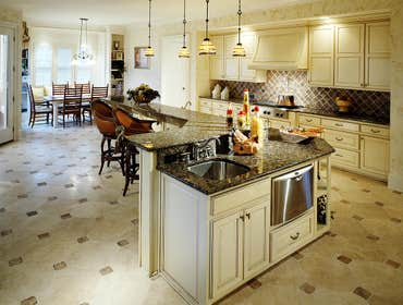 MODERN STYLE KITCHEN
