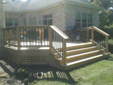 Fort Sheridan (Highwood, IL) Custom Cedar Deck Custom Cedar Deck