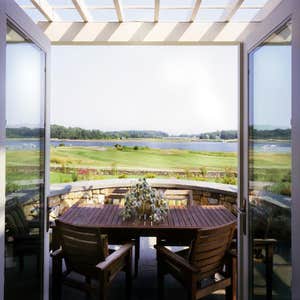 Shingle Style Classic by the Sea