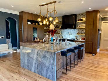 Photos by Herringbone Development #2 2 Bathrooms
1 Kitchen
Quartzite countertops
Christallo countertops in bathrooms
Fully paneled kitchen
Dacor panel