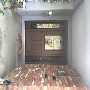 New entry door