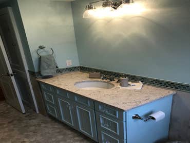 2nd Floor Bathroom