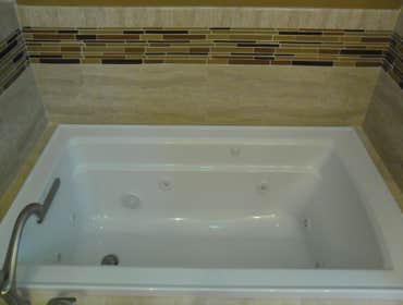 LynnLee Construction Group Custom Homes, Additions, Historical Renovations, Remodeling, Trade Professionals
Major Home Re-model (detached garage,
