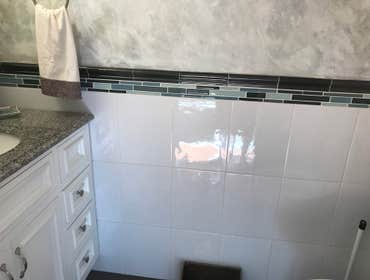 Bathroom Tiles and paint