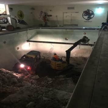 Commercial Pool Demolition High Quality Commercial Pool Demolition
At Master Demolition Inc. We demolish an array of commercial buildings, and pools. 