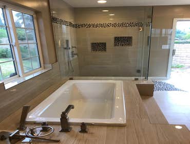 Bathroom project by Universal Home Design Inc.