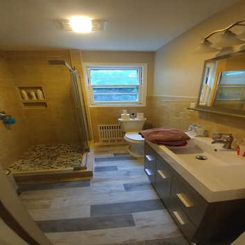 Remodeled Bathroom New walk in shower.
New bathroom.
