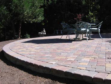 elliptical negative edge patio