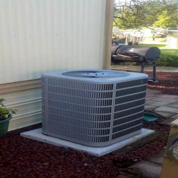 Heat pump install on another manufactored home This job was an install from word of mouth. ExtraordinAir did a neighbors home and this customer saw our