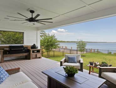 Bells River Residence Nestled in the serene Waterman’s Bluff in Yulee, FL, this exquisite home offers 3,046 sq ft of living space, expanding to a total