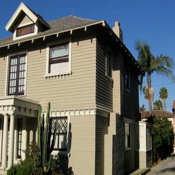 Los Angeles historical home What you are seeing is a Los Angeles historical home built in the 1920's in which the customer wanted to have the whole ho