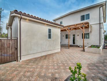 Photos by Axle Homes #1