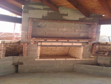 Fireplace/log storage