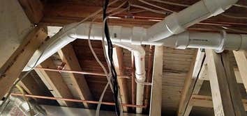 Hydrostatic plumbing