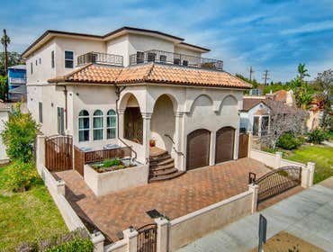 Photos by Axle Homes #1