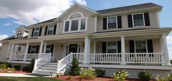 East Greenwich, RI 3200 st ft colonial 3200 sq ft 3 Bedroom hip roof colonial in prime area of East Greenwich, RI.