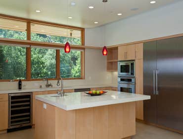 Modern House A California modern house in the SF Bay Area. We collaborated with the architect on the design. The components were all custom build.