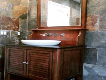 Bathrooms Remodeling/New Construction Contractors servicing home owners and commercial clients in the South Florida Tri-County area. Covering trades fr