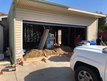 Granada Hills ADU Adding an ADU is a major investment. Whether you’re looking to
renovate an older house or build equity in a new construction
home, an