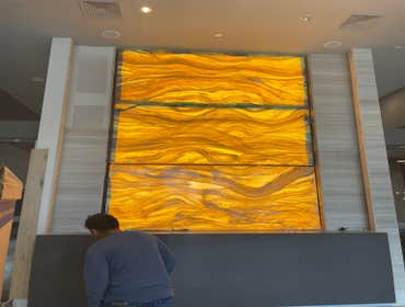 LED BACKLIT DECORATIVE WALL