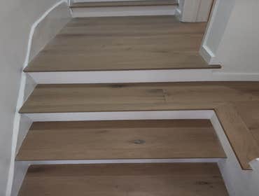 INTERIROR FLOORS & WALLS new engineered wood floor installation , new lighting throughout the house & interior paint . clean simple & beautiful design