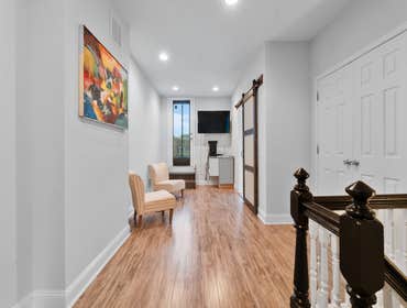 Master Sitting Area