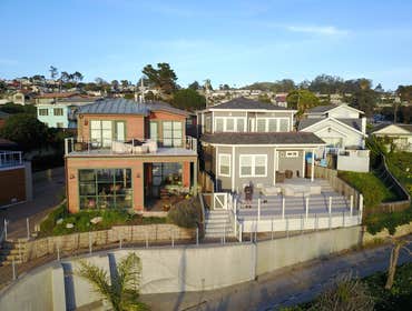 Modern Bayfront Home