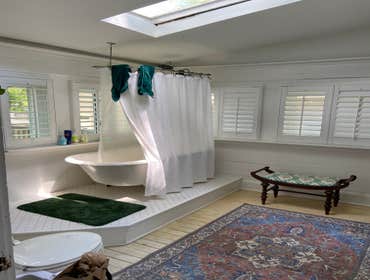 Gracewood Ave Atlanta Ga We renovated an older home’s bathroom, focusing on maintaining its original character while updating key features. The raised 