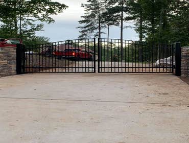 Fence/Gates/Handrails