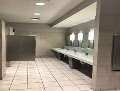 Grand Teton Mall B.R