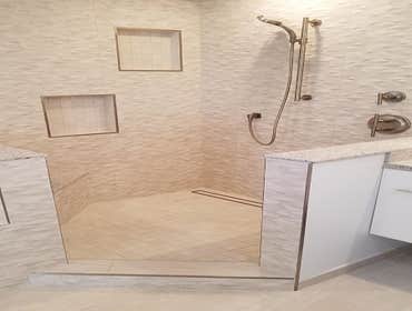 Bathroom remodeling. Full bathroom remodeling.
We work with any space to remodel your bathroom exactly how you envision it, top to bottom.