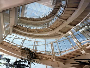Kingston 204,300 sqft Banquet hall
Ground floor double-height lobby & BOH 53,800 sqft
Second and Third level triple-height banquet halls 86,000 s