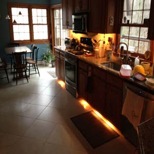 Under cabinet and toe kick lig