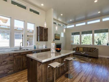 Lakeside Place #1