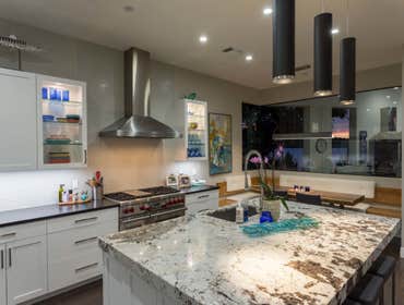 CONTEMPORARY NEW BUILD