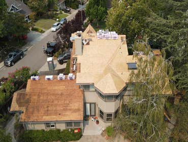 Photos by Barak Builders Group Inc #1 Roofing
Landscape
Kitchen