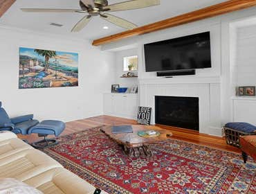 Bells River Residence Nestled in the serene Waterman’s Bluff in Yulee, FL, this exquisite home offers 3,046 sq ft of living space, expanding to a total