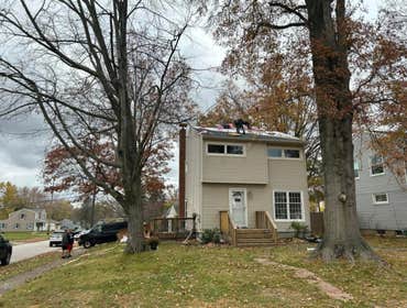 Cuyahoga Falls Roof Replacement Cuyahoga Falls, Ohio ??
A Quality Job done in a Timely Manner! ✅? We started and finished this job the same day! We are